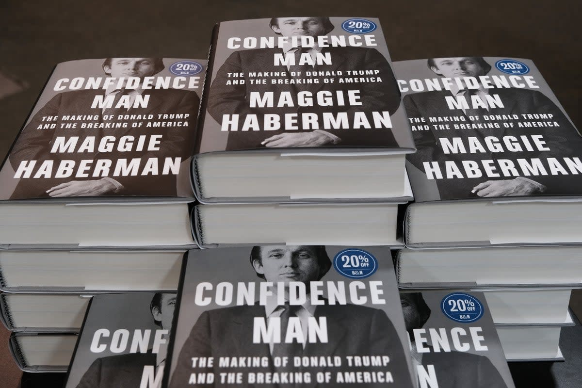 Copies of Confidence Man by New York Times journalist Maggie Haberman (Getty Images)