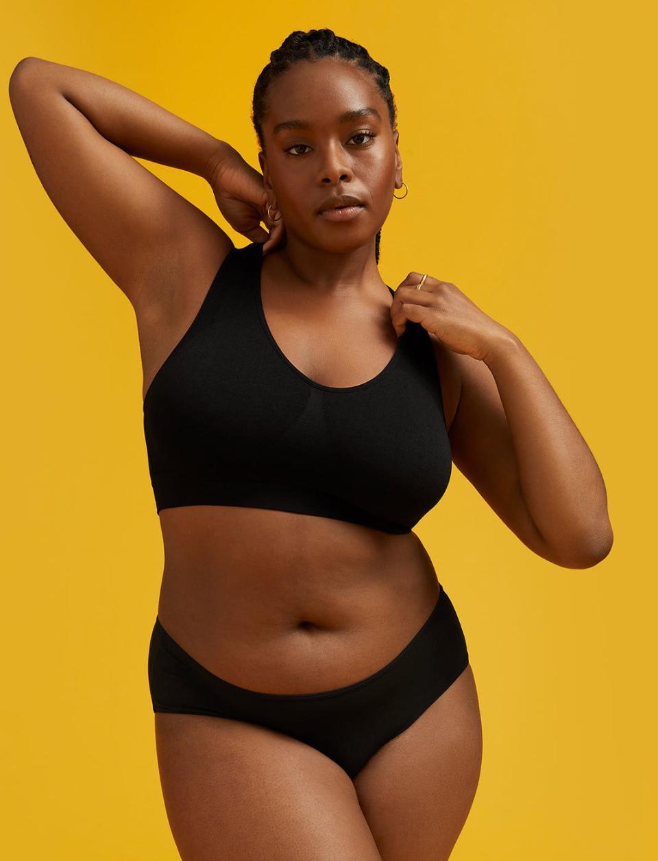 11) Form Seamless Plus Size Wireless Bra