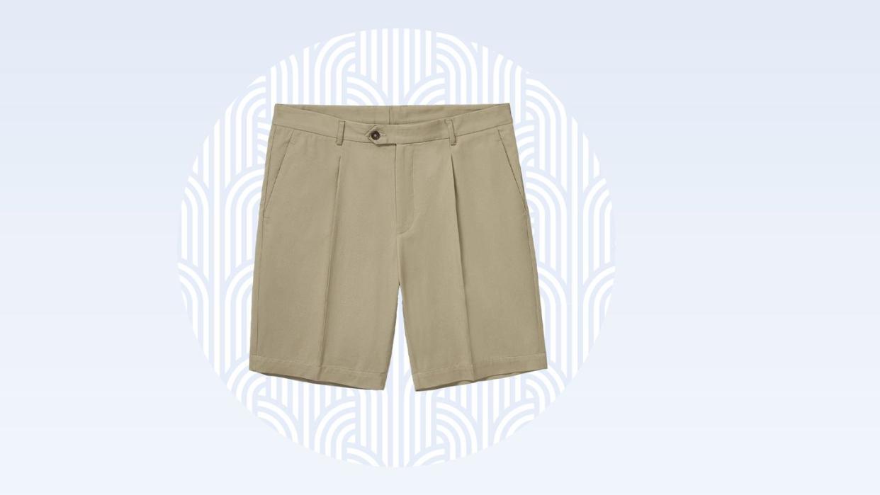 pleated short in taupe