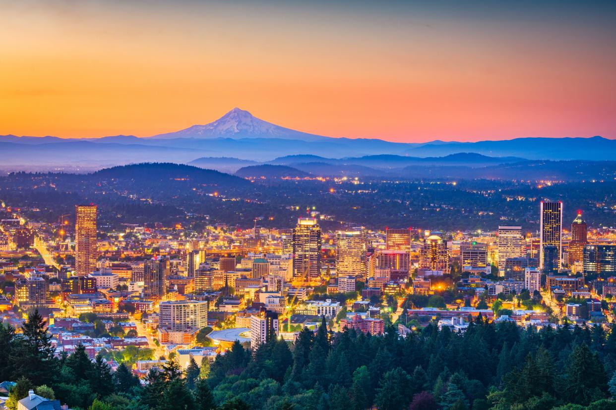 Portland Oregon skyline city