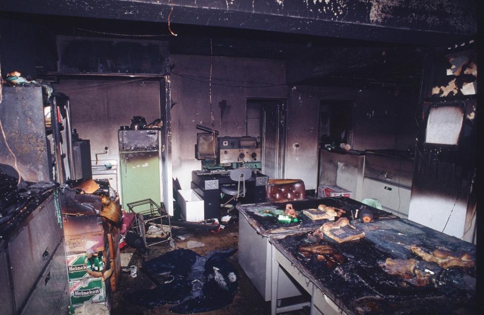 《自由時代》週刊辦公室在鄭南榕自焚後現場。   圖：邱萬興提供