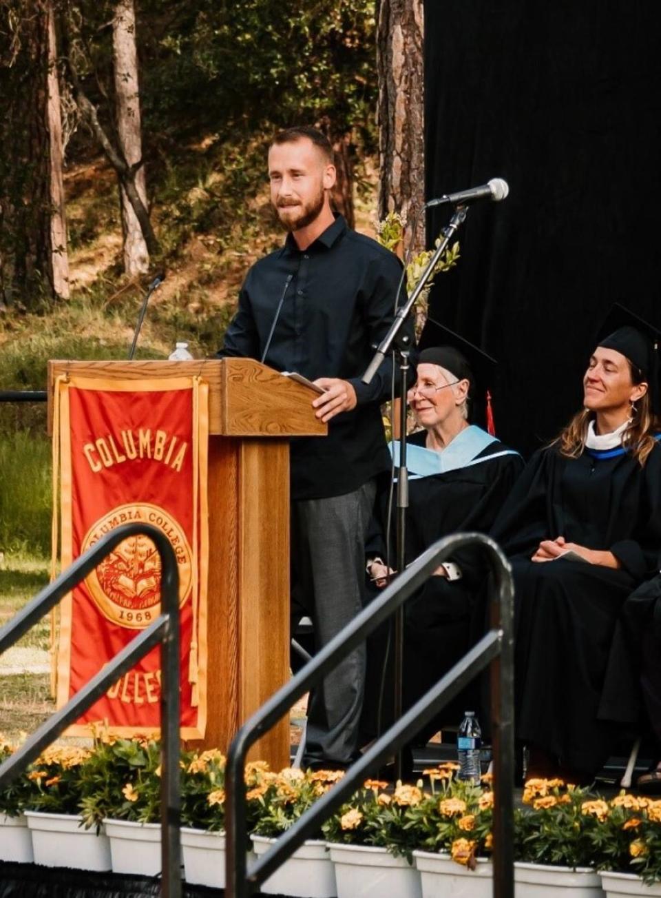 Lance Stark speaking at the spring 2022 Columbia College commencement ceremony.