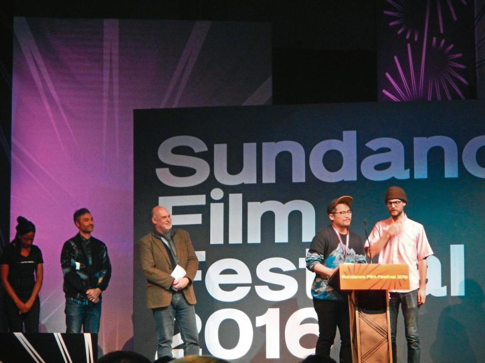 今年以《媽的多重宇宙》拿下奧斯卡最佳影片和最佳導演的關家永（右二）和丹尼爾舒奈特（右一），2016年在日舞影展嶄露頭角。（翻攝自commons.wikimedia.org）