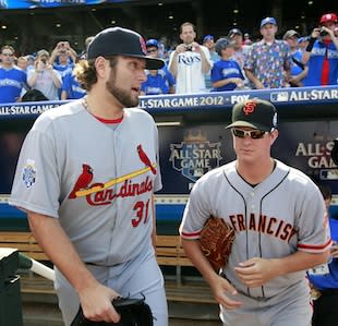 Giants' Game 7 romp led by Cain, Scutaro