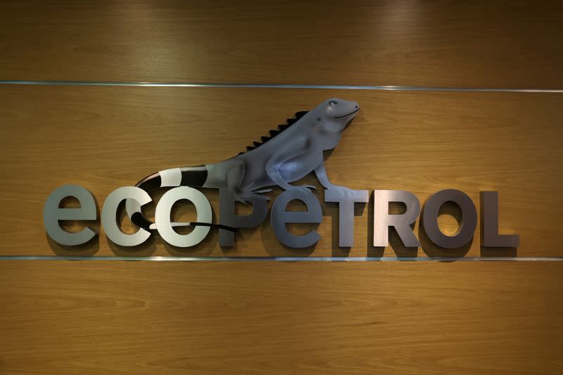 Foto de archivo. Logo de la petrolera Ecopetrol en su sede principal, en Bogotá