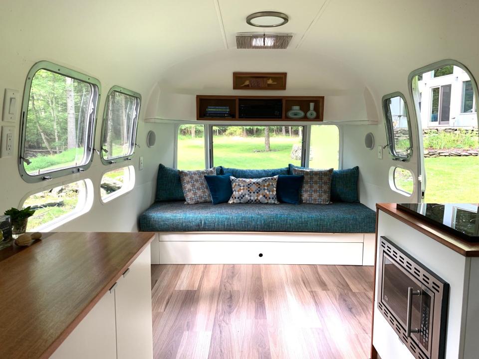 Roberta_towarddaybed - Hudson Valley Airstream