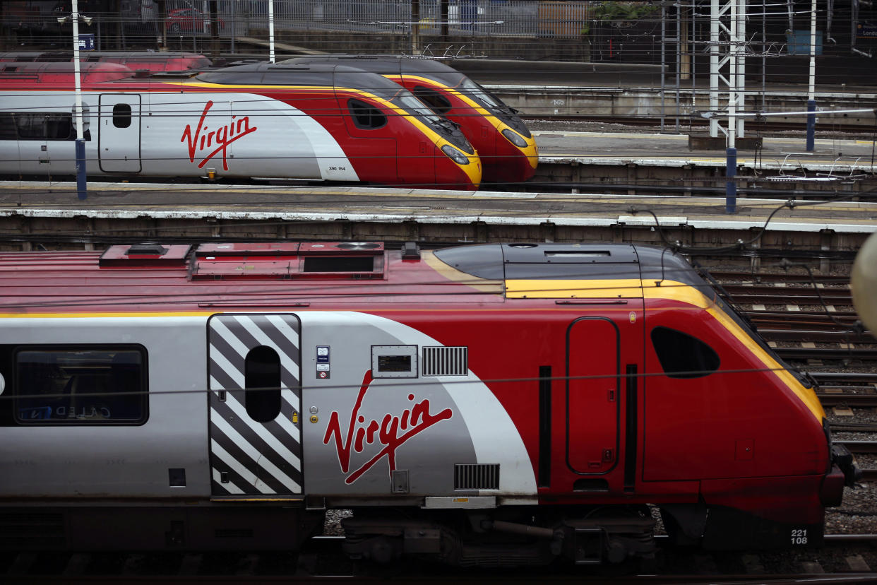 Die britische Eisenbahngesellschaft „Virgin Trains“ befindet sich derzeit im Kreuzfeuer der Kritik. (Bild: AP Photo)