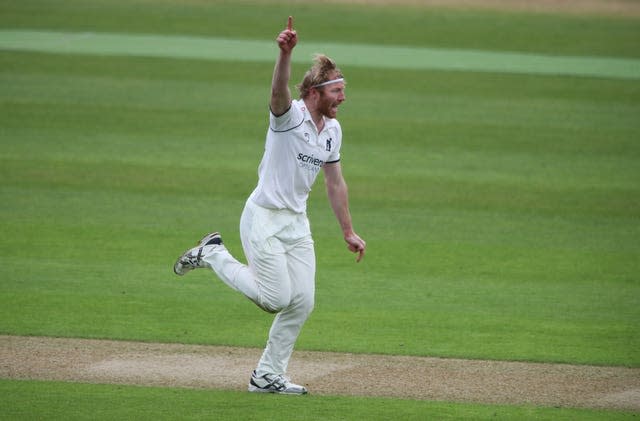 Warwickshire v Derbyshire – LV= Insurance County Championship – Day One – Edgbaston