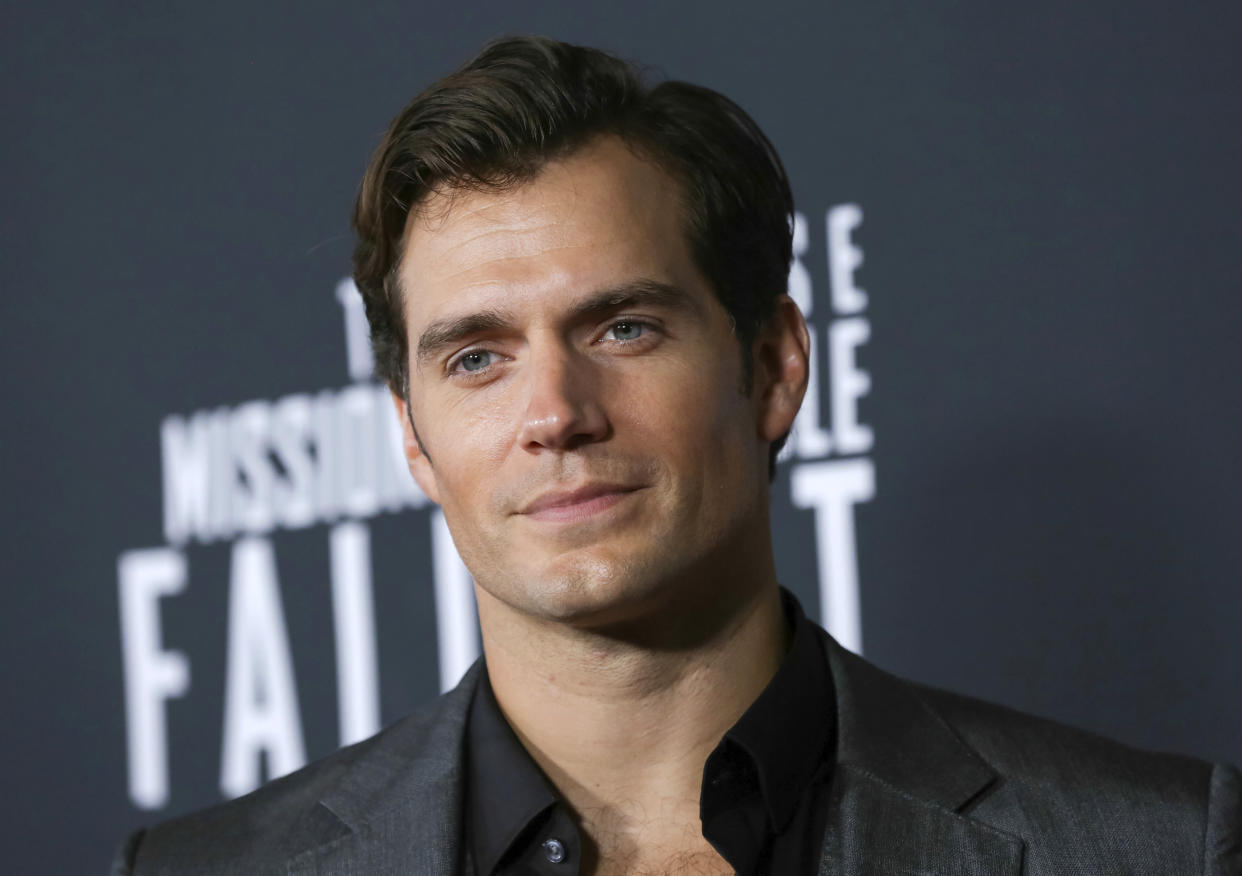 ARCHIVO – El actor Henry Cavill asiste al estreno en estados unidos de "Mission: Impossible - Fallout" en Washington en una fotografía de archivo del 22 de julio de 2018.  Una persona cercana a los planes de Warner Bros. para sus cintas de DC Comics dijo que actualmente no hay planes para otra cinta de “Superman” con Cavill. El estudio dijo en un comunicado que no se ha tomado una decisión para las películas de DC. Cavill interpretó por primera vez el personaje en 2013. (Foto Brent N. Clarke/Invision/AP, archivo)