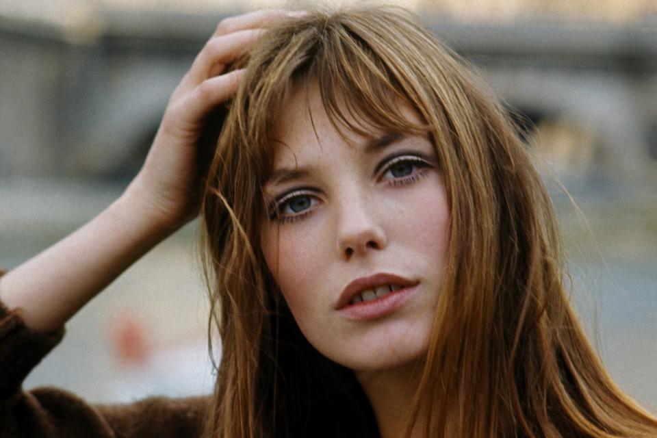 FRANCE - CIRCA 1960: Portrait of Jane Birkin, taken in the Sixties. (Photo by REPORTERS ASSOCIES/Gamma-Rapho via Getty Images)