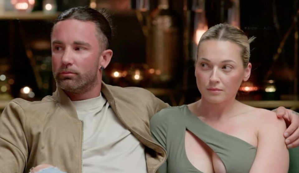 Jack and Tori on MAFS couch 
