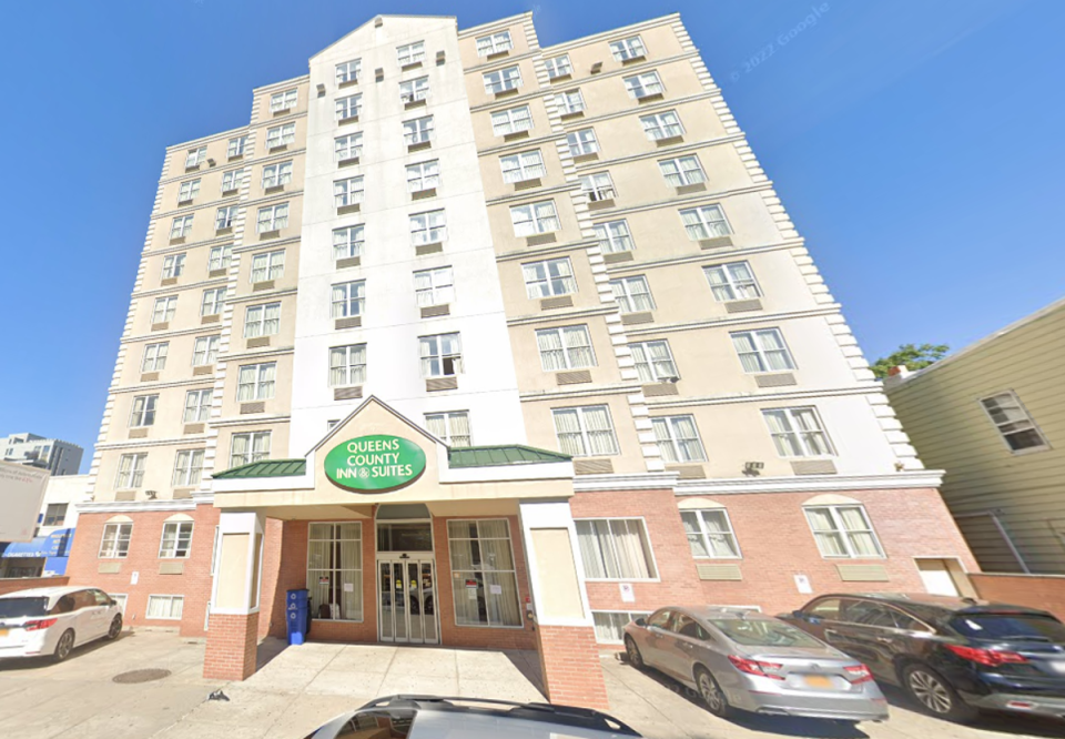 Queens County Inn and Suites in Long Island City (Google)