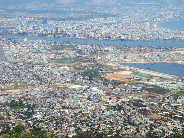 越南觀光大城峴港爆出疫情，當地政府將對居民進行普篩。（photo by Wikimedia）