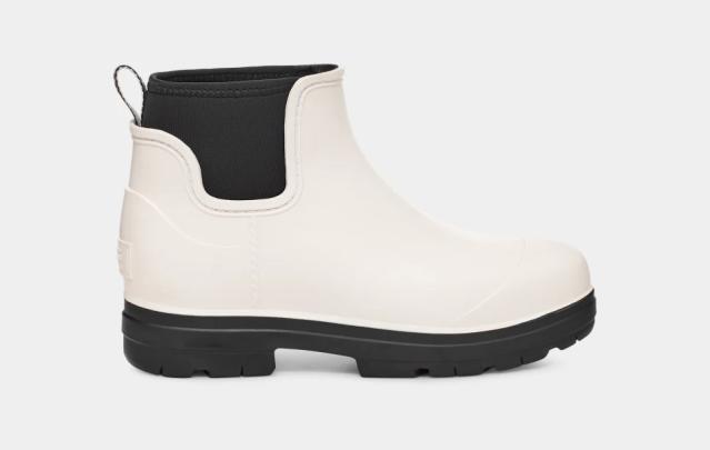 The Ugg Ultra Mini Boot Trend of 2023: Why They Were Everywhere