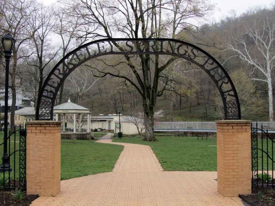 17) Berkeley Springs, WV