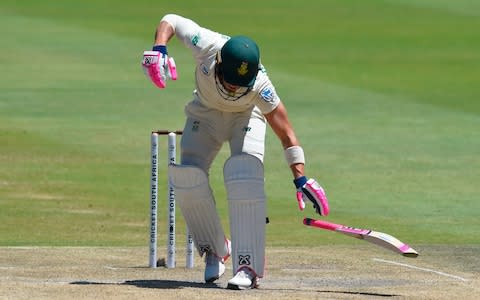 Du Plessis hit on the elbow - Credit: CHRISTIAAN KOTZE/AFP via Getty Images