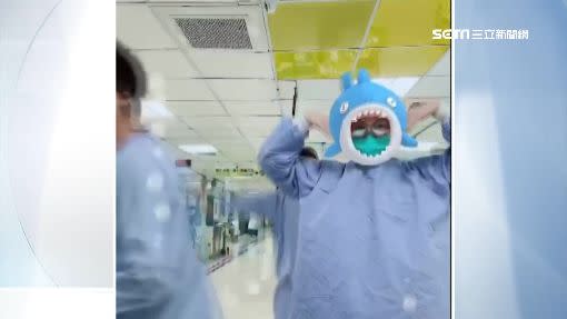 醫護人員大跳Baby Shark。