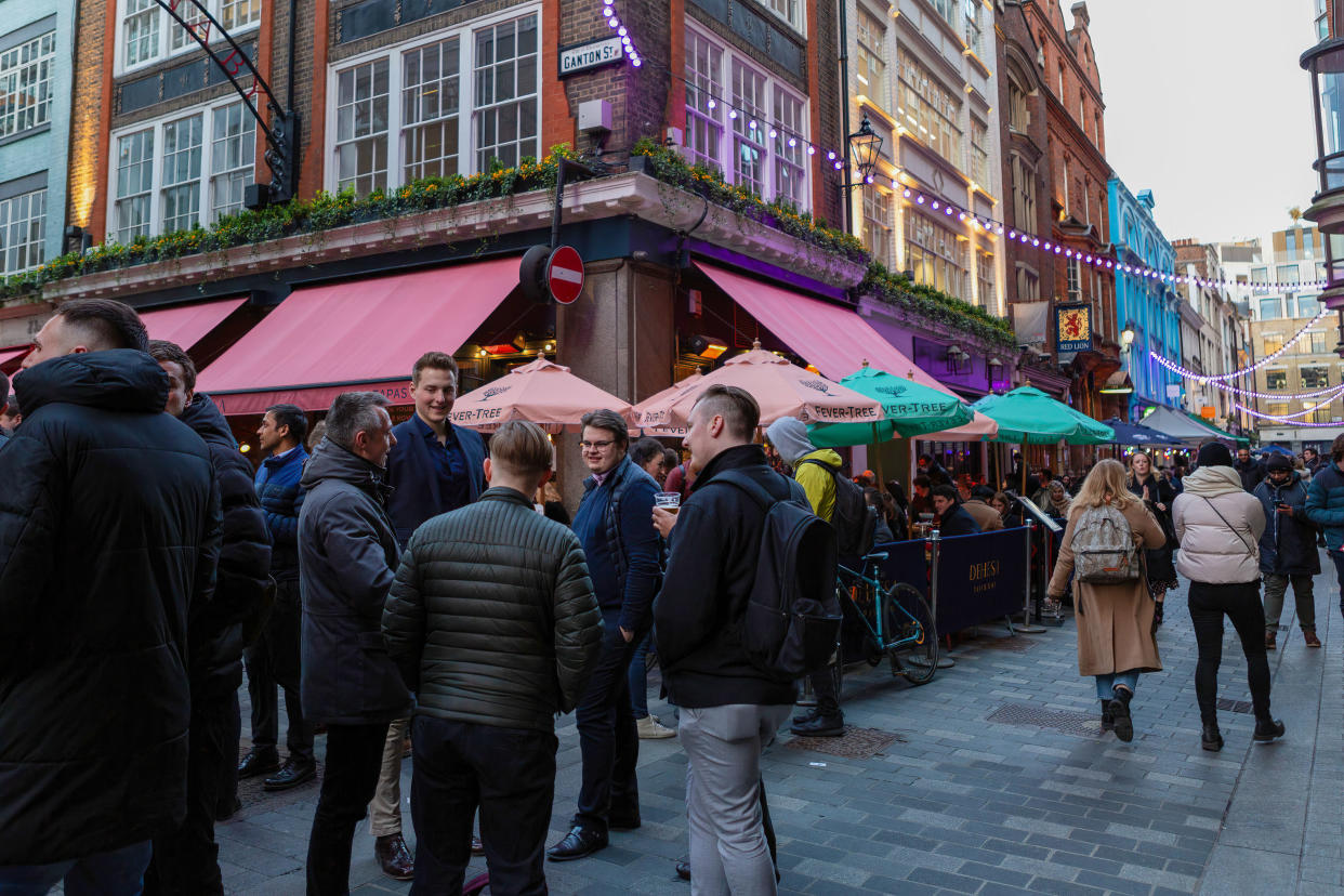 LONDON, UNITED KINGDOM - 2021/04/15: People enjoying food and drinks in Carnaby Street area.
As the lockdown restrictions are eased from 12th April, people are able to eat and drink outside London's pubs, bars, restaurants and cafes. The 