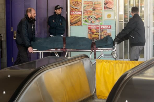 woman-strangled-killed-scarf-escalator-montreal-train-station