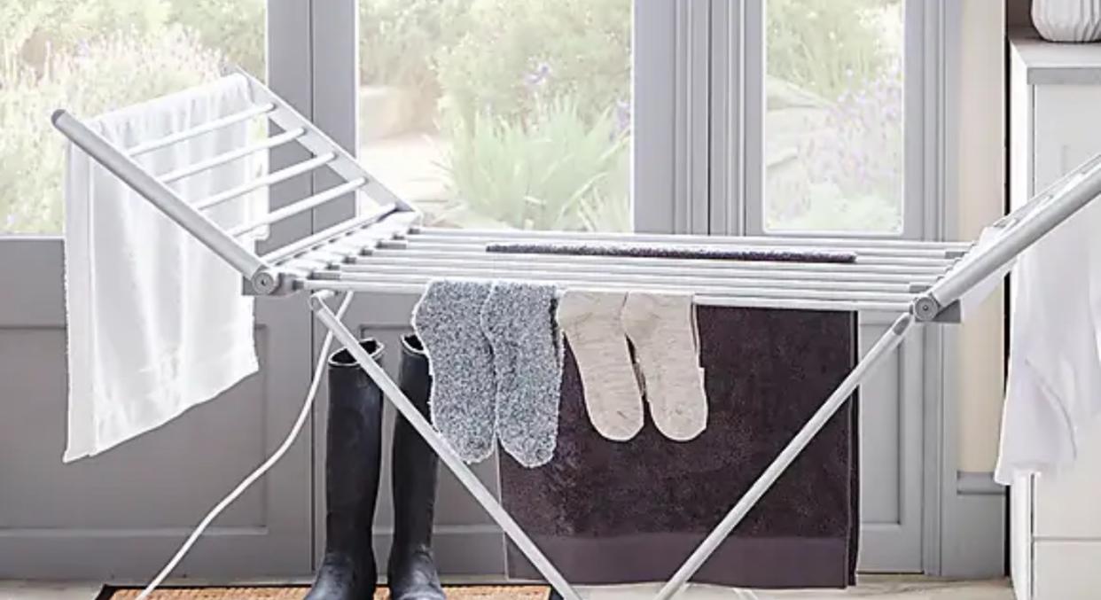 Missed out on Aldi’s heated clothes airer? We’ve found an even more affordable option. (Dunelm)