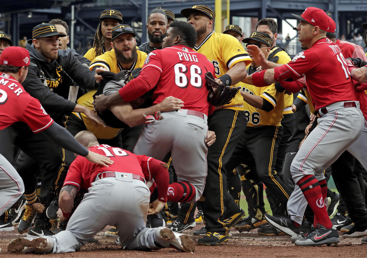 MLB star Yasiel Puig tries to fight entire Pittsburgh Pirates