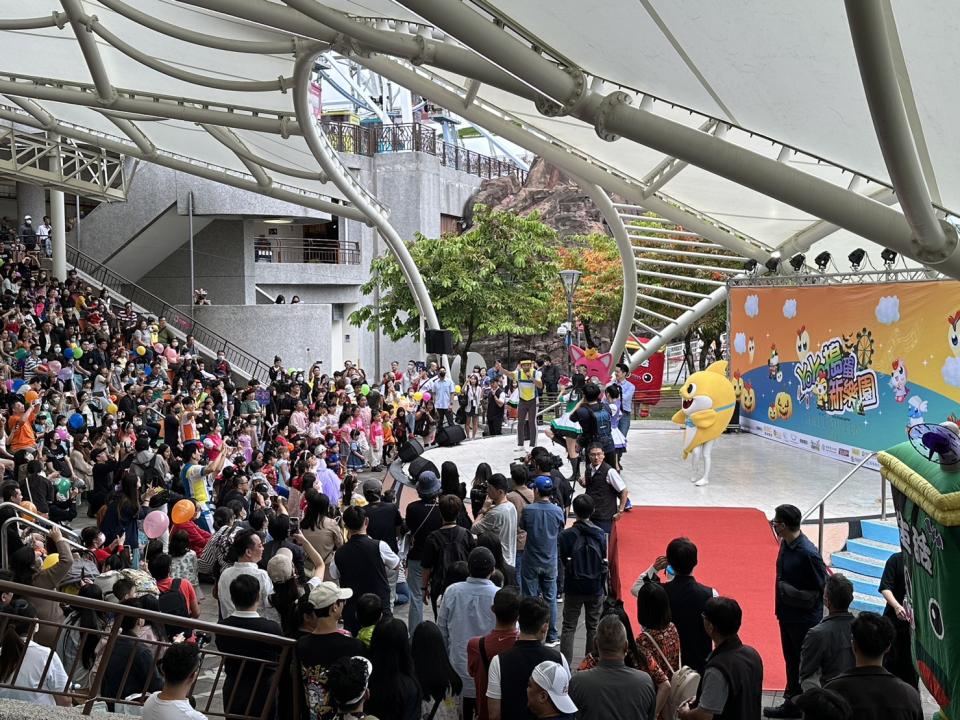 ▲▼彰化慢飛天使愛心園遊會，今天在台北市立兒童新樂園登場。（圖／東森新聞）