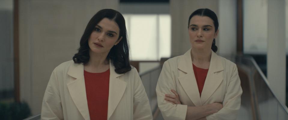 Rachel Weisz plays twin OB-GYNs Elliot and Beverly in Amazon's remake of "Dead Ringers."