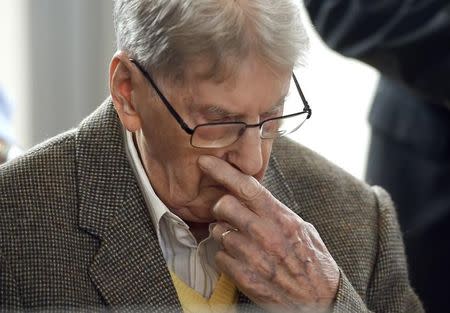 Reinhold H., a 94-year-old former guard at Auschwitz waits for his trial in the courtroom in Detmold, Germany, February 11, 2016. REUTERS/Patrik Stollarz/Pool