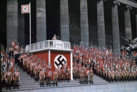 O Ministro da Propaganda Nazista, Joseph Goebbels, discursa no Lustgarten, em Berlim, 1938 (Hugo Jaeger/LIFE).