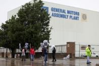 UAW members strike at a GM assembly plant in Arlington