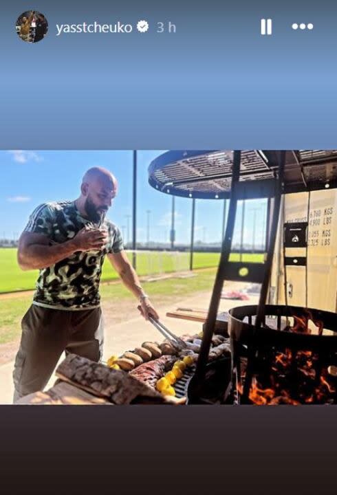 Yassine Cheuko, guardaespaldas de Messi, se animó a hacer un asado