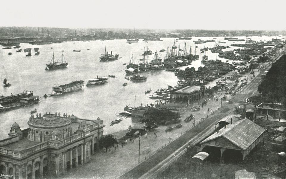 Calcutta, view from the Hooghly Bridge, 1895. Ships on the river Hooghly at the port of Kolkata, Bengal. From "Round the World in Pictures and Photographs: From London Bridge to Charing Cross via Yokohama and Chicago". [George Newnes Ltd, London, 1895]