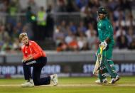 Britain Cricket - England v Pakistan - NatWest International T20 - Emirates Old Trafford - 7/9/16 England's Joe Root Action Images via Reuters / Lee Smith Livepic EDITORIAL USE ONLY.