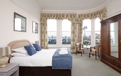 The Royal, Isle of Wight bedroom image
