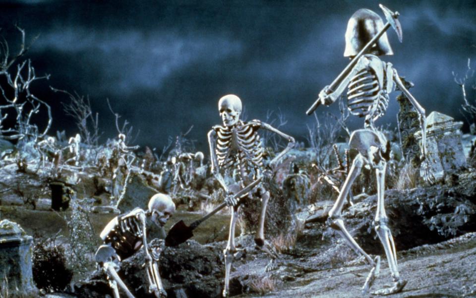 The skeletal stars of Army of Darkness - Alamy