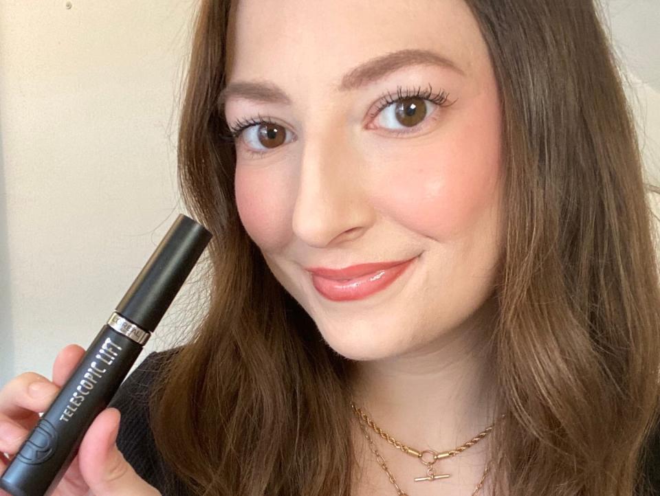 Reporter Amanda Krause tries the controversial L'Oreal mascara.