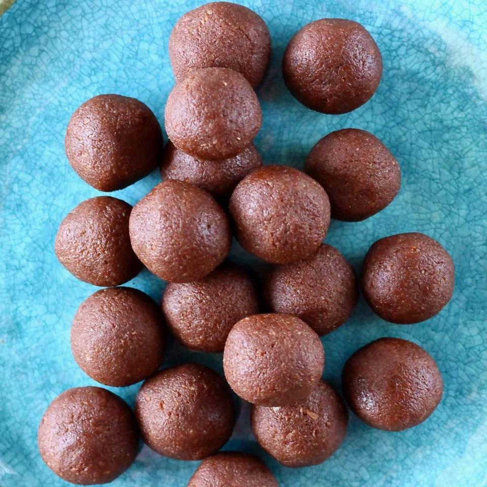 Vegan Chocolate Protein Balls