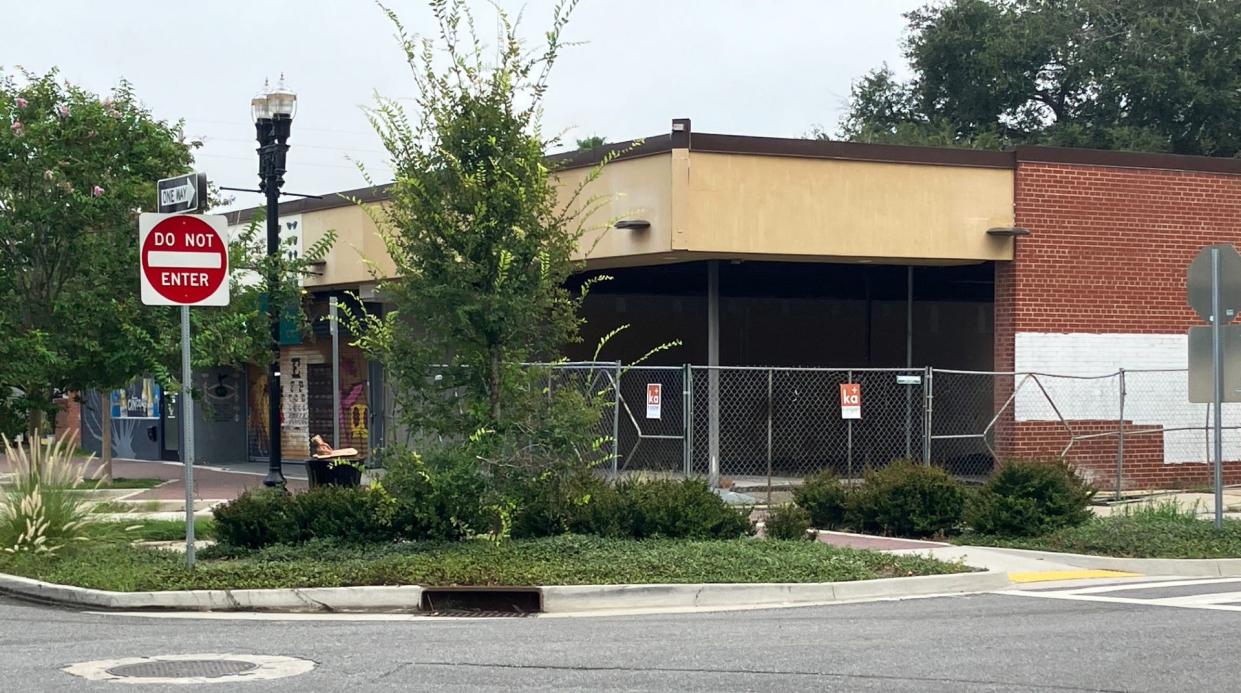 Following demolition work, construction is set to begin on The Lomax Restaurant at 803 Lomax St., the former Wells Fargo bank branch building.