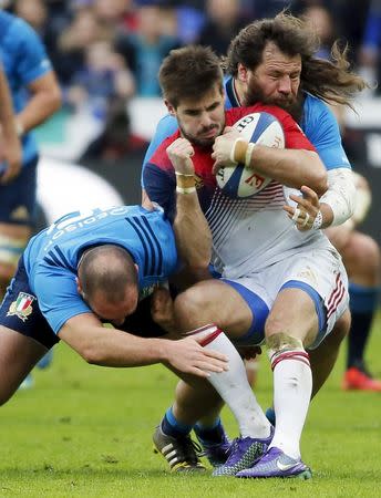 Rugby Union - France vs Italy - Stade de France, Paris, France - 6/2/16. France's Hugo Bonneval (C) in action with Italy's Martin Castrogiovanni (R) during their Six Nations tournament match. REUTERS/Gonzalo Fuentes