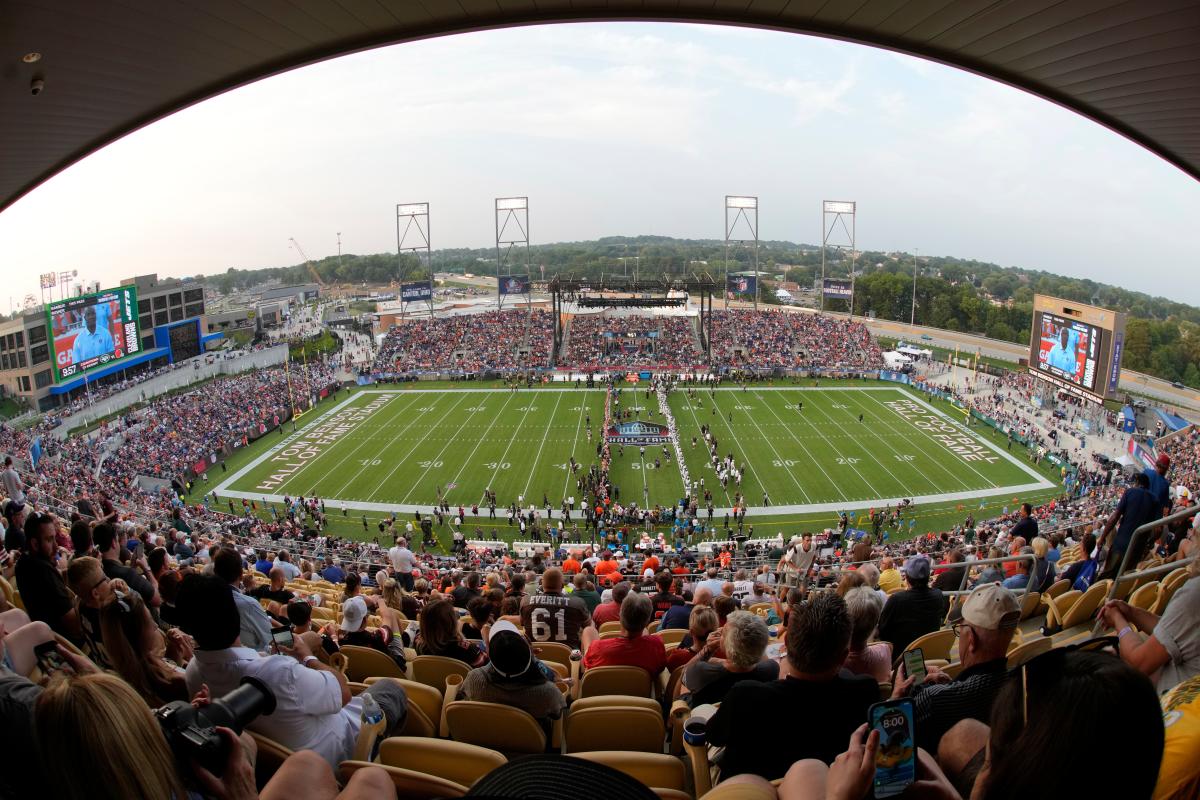 Cleveland Browns preseason game delayed by lightning