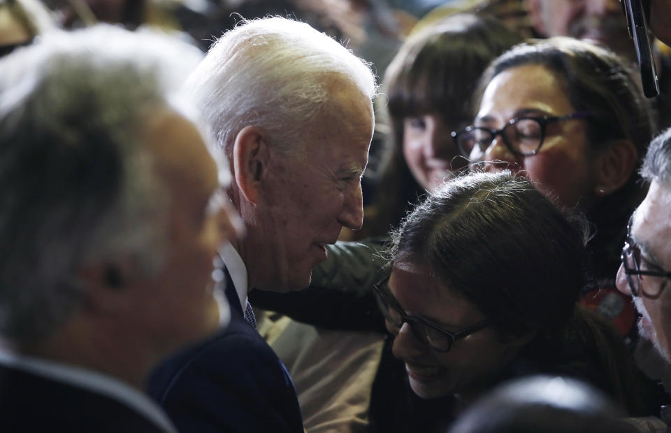 LOS ANGELES, CALIFORNIA - MARCH 03:  Democratic presidential candidate former Vice President Joe Biden (C) greets supporters at a Super Tuesday campaign event at Baldwin Hills Recreation Center on March 3, 2020 in Los Angeles, California. Biden is hoping his make-or-break victory in the South Carolina primary has influenced Super Tuesday voters to lean toward him. (Photo by Mario Tama/Getty Images)