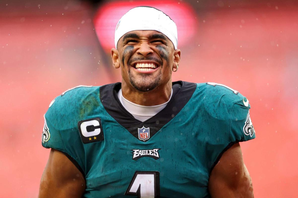 Jalen Hurts Contract: Meet the 5 Women Who Helped Get the Eagles QB $255M