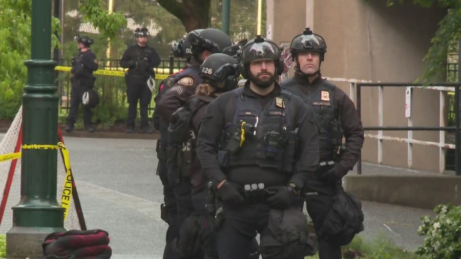 Police began moving in to clear PSU’s library early Thursday morning (KOIN)