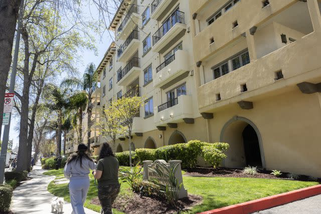 <p>Myung J. Chun/Los Angeles Times via Getty</p> Apartment block where Jaelen Chaney was found