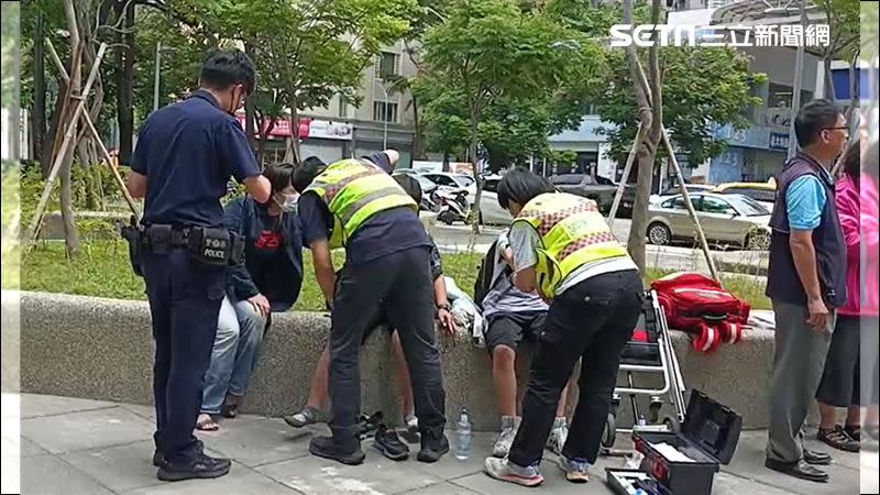 因捷運來不及煞車直接撞上，４大兩小傷者在現場簡單包紮後送醫。（圖／翻攝畫面）