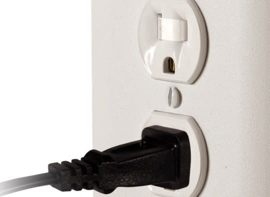 A 'snug plug' outlet cover