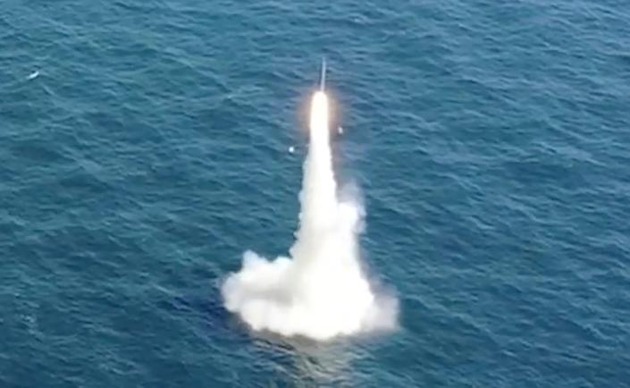 موشک بالستیک کره جنوبی که از زیردریایی پرتاب شده است