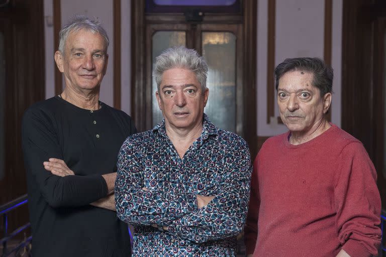 Mario Serra, Marcelo y Julio Moura, los tres miembros originales de Virus que lideran la gira despedida que la banda está por emprender