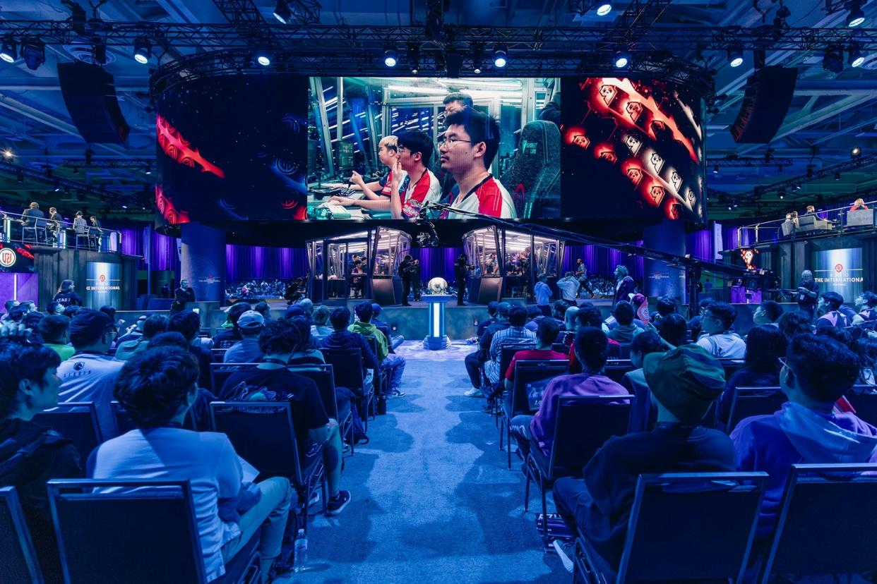 Despite the excellent display of top-tier Dota 2 in The International 2023 so far, the lack of stakes caused by its miniscule prize pool is really killing the hype. (Photo: Valve Software)