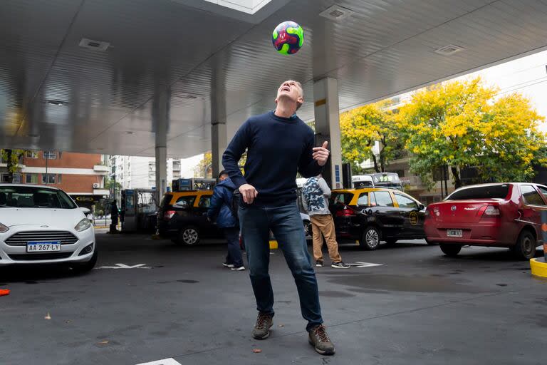 Pablo Michelini pasó del fútbol a la estaciones de servicio con preparación y estudio de mercado 